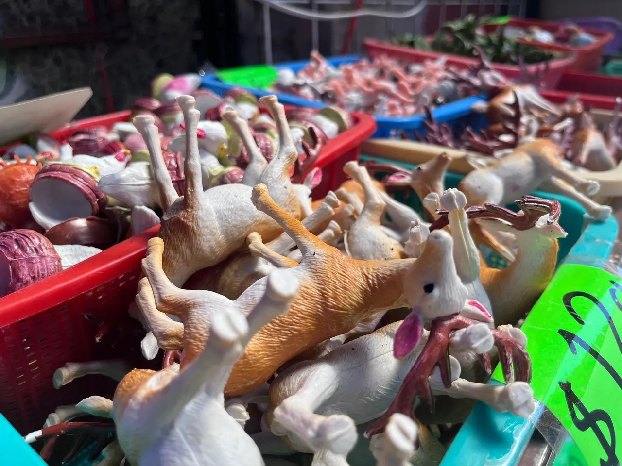 En establecimientos del Centro Histórico puedes encontrar artículos para formar un nacimiento. Foto: Alejandro Ávila.