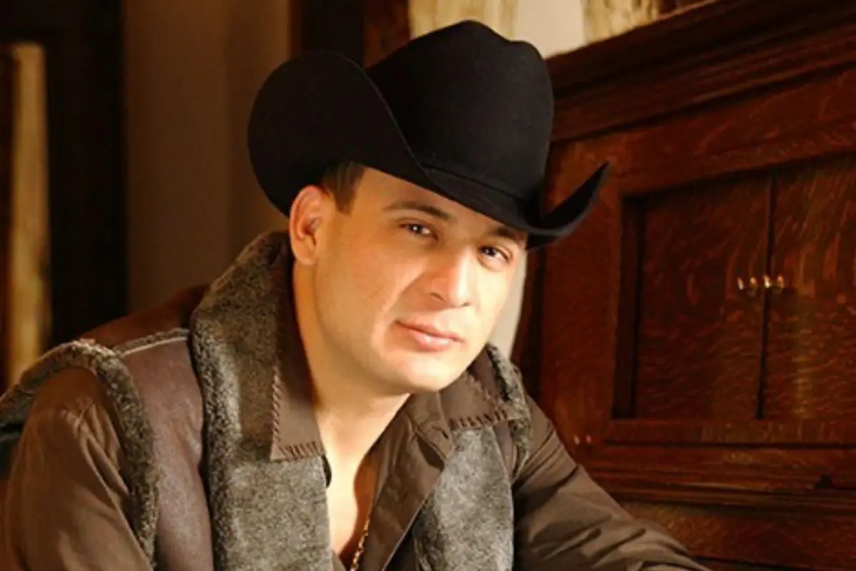 Valentín Elizalde, mejor conocido como el Gallo de Oro. Foto: FB @ ValentinElizaldeMusica