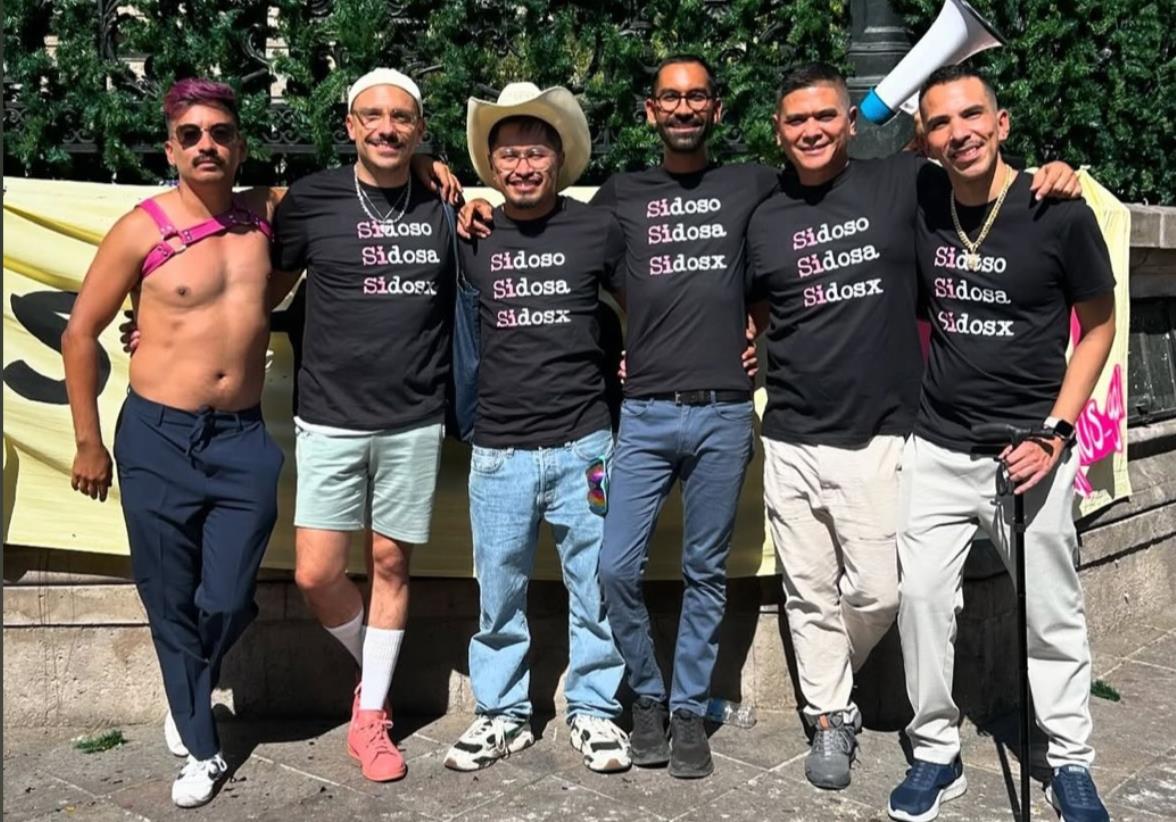 Guadalajara fue escenario de la segunda edición del Besotón Sidoso, un movimiento para erradicar estigmas sobre el VIH y fomentar la educación y el respeto. Foto: IG @axelrbautista