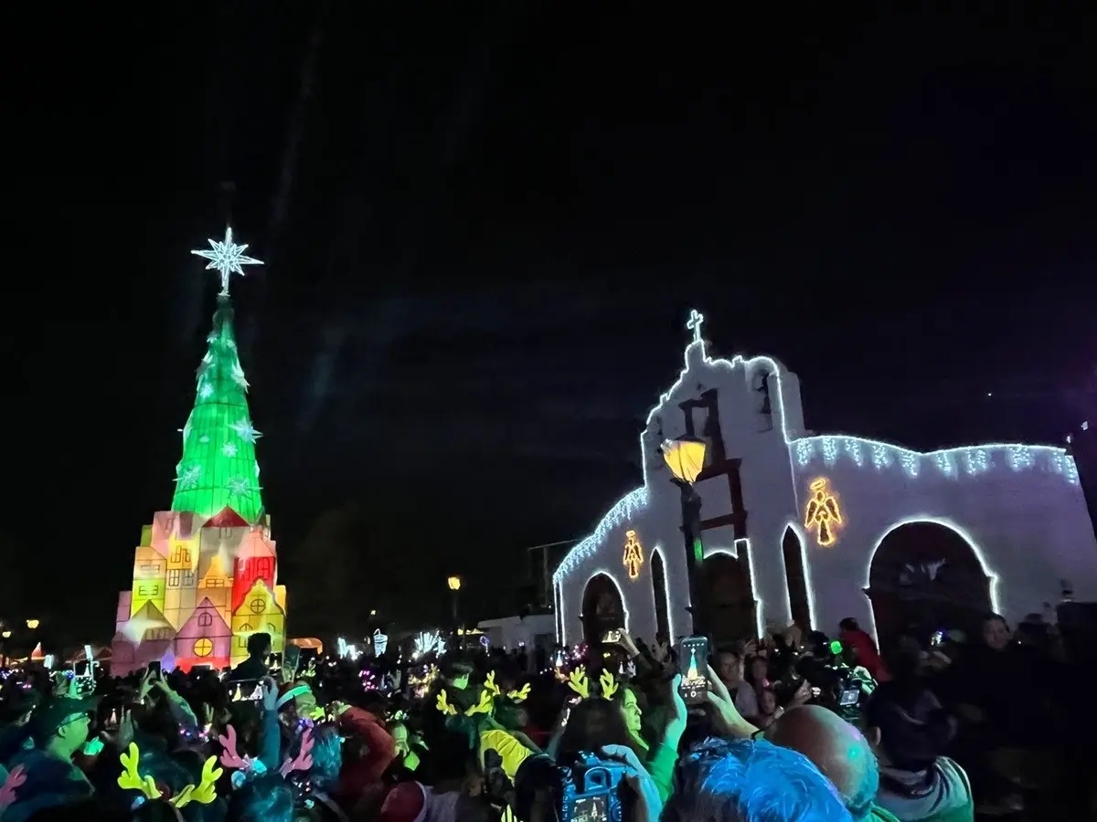 La celebración comenzó a las 5 de la tarde. Foto: Vianca Treviño