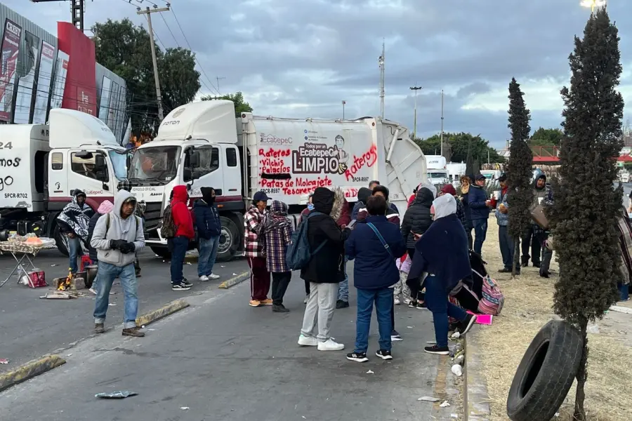 Bloqueos en Ecatepec suman 28 horas y siguen sin lograr acuerdo