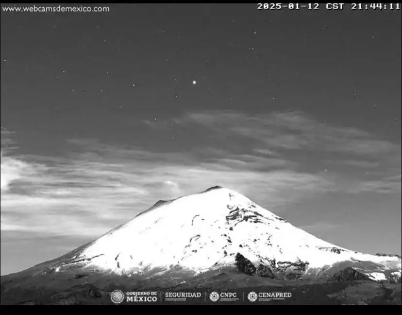 Majestuosa imagen del volcán Popocatépetl en México. Imagen: @chematierra