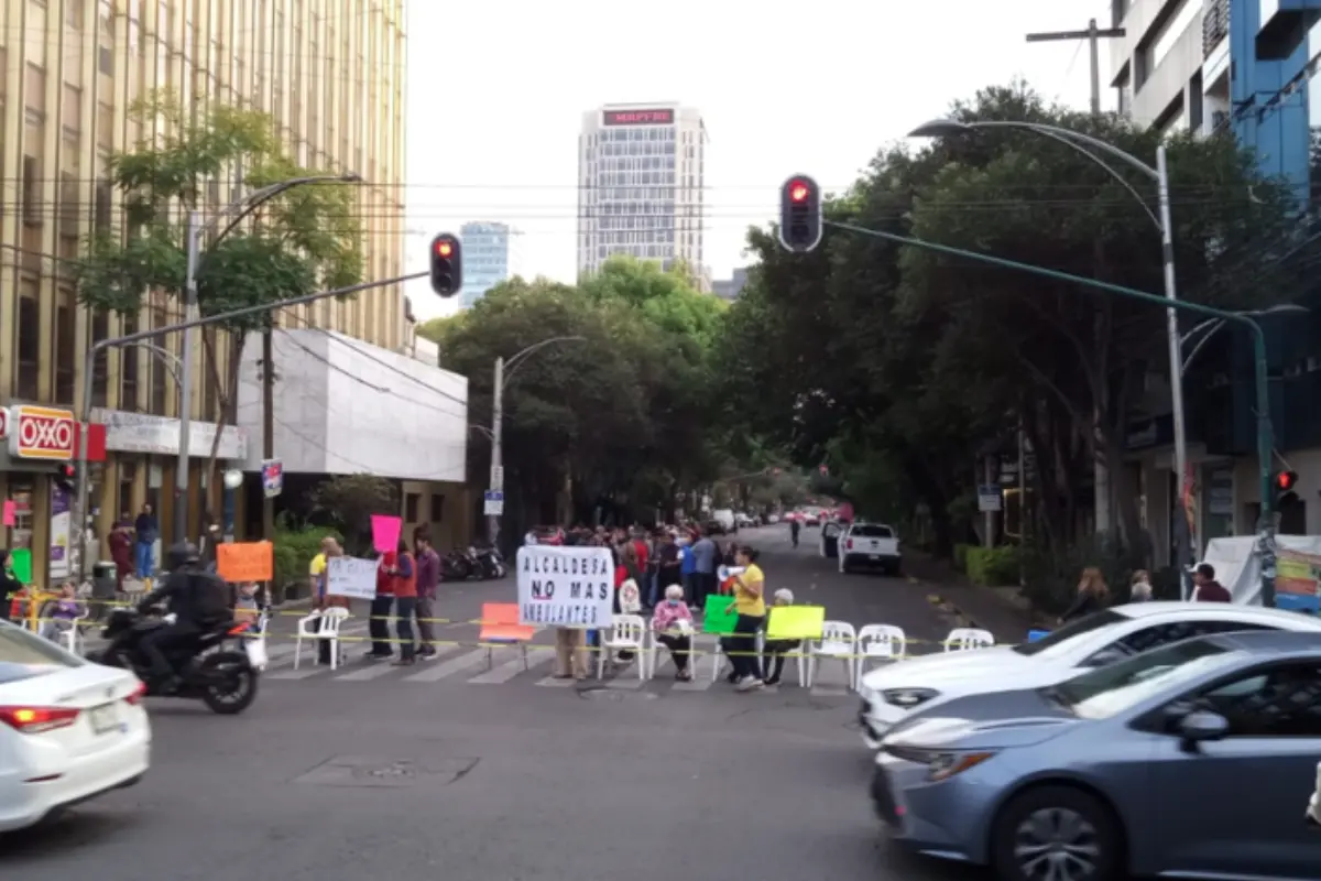 Río Rhin a la altura de Río Nazas afectada por Protestas/Marchas en CDMX.   Foto: @OVIALCDMX