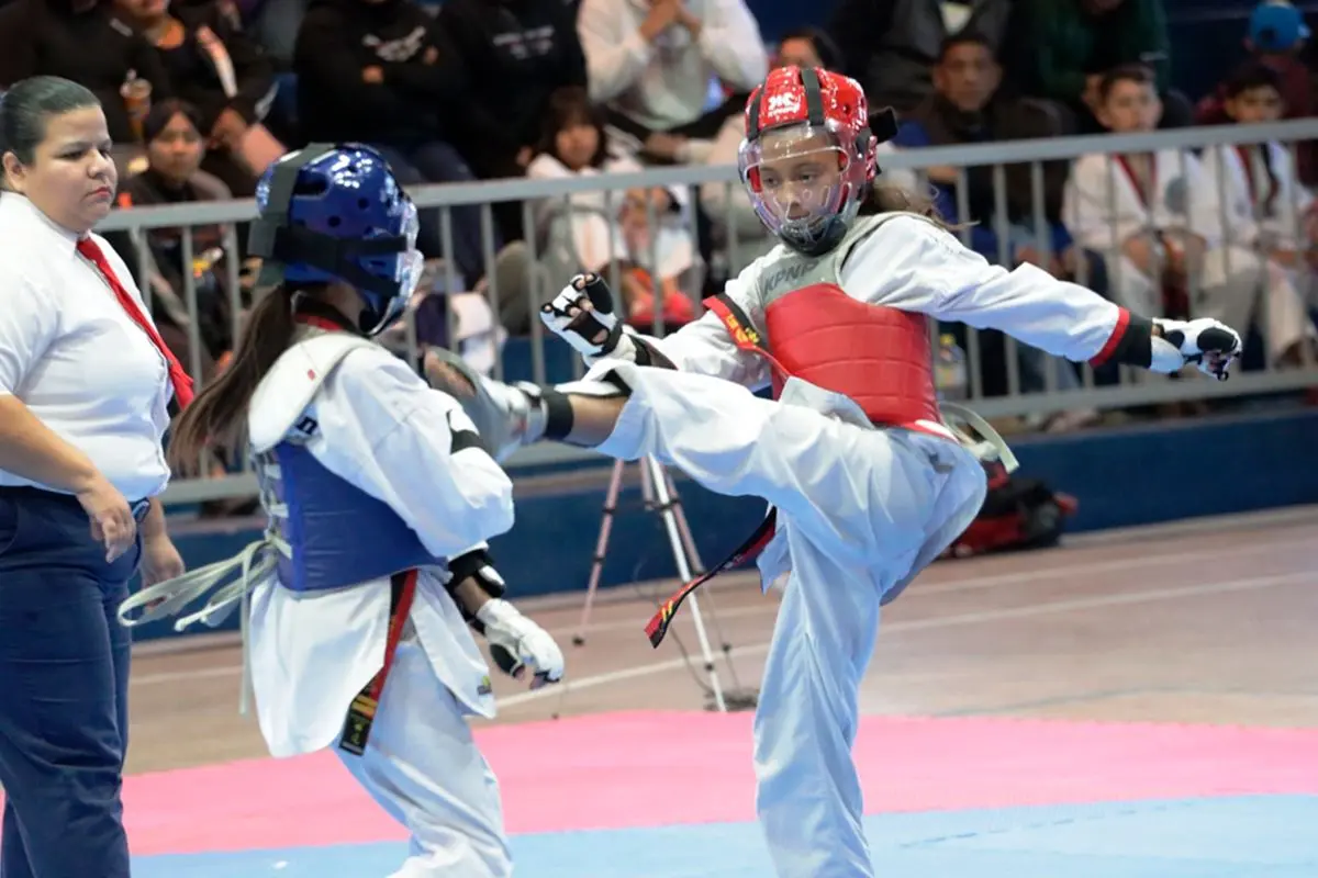 Taekwondo, presente en las competencias estatales donde compite La Paz. Fotografías: Insude.