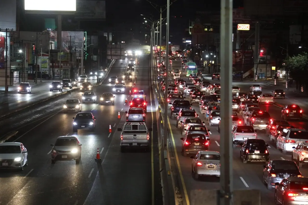 Inicio de contraflujo en Gonzalitos/Foto: Seguridad Vial Mty/Armando Galicia