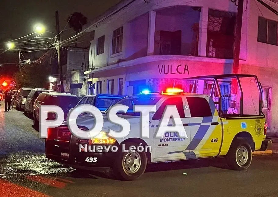 Unidad de la Policía de Monterrey en la zona de la detención. Foto: POSTA MX.