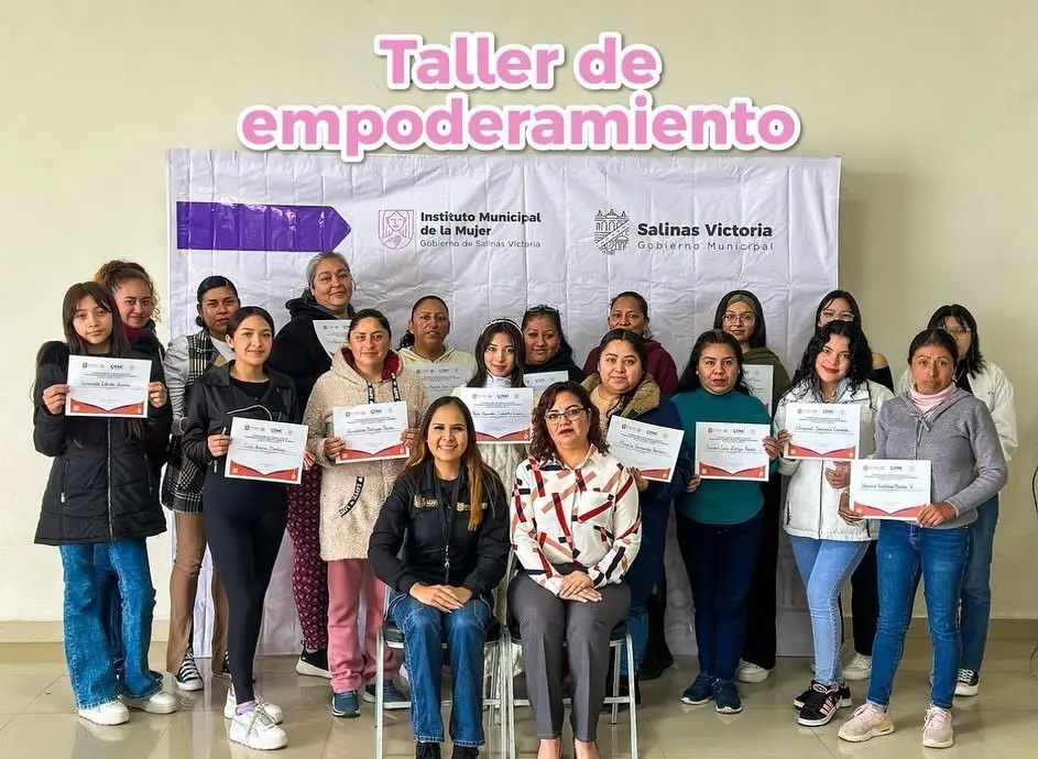 Mujeres en cursos de autoempleo. Foto: Facebook Gobierno de Salinas Victoria