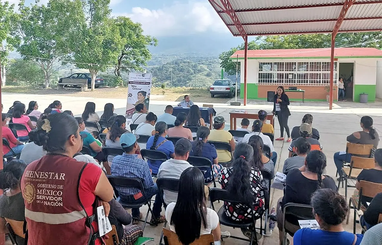 Los estudiantes recibirán un apoyo de 1,900 pesos bimestrales. Imagen: GEM