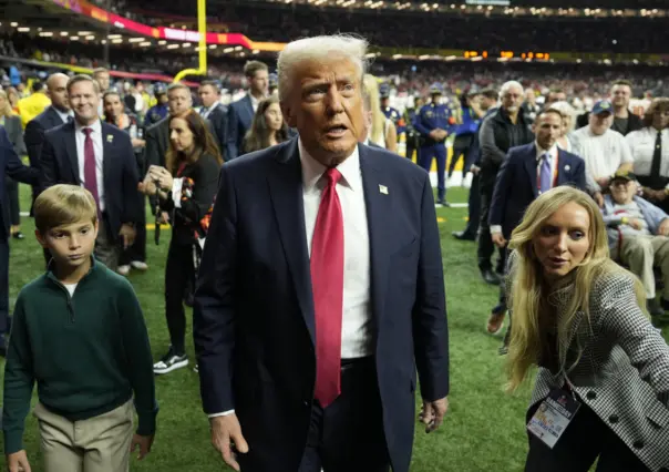 Trump hace historia y asiste al Super Bowl LIX