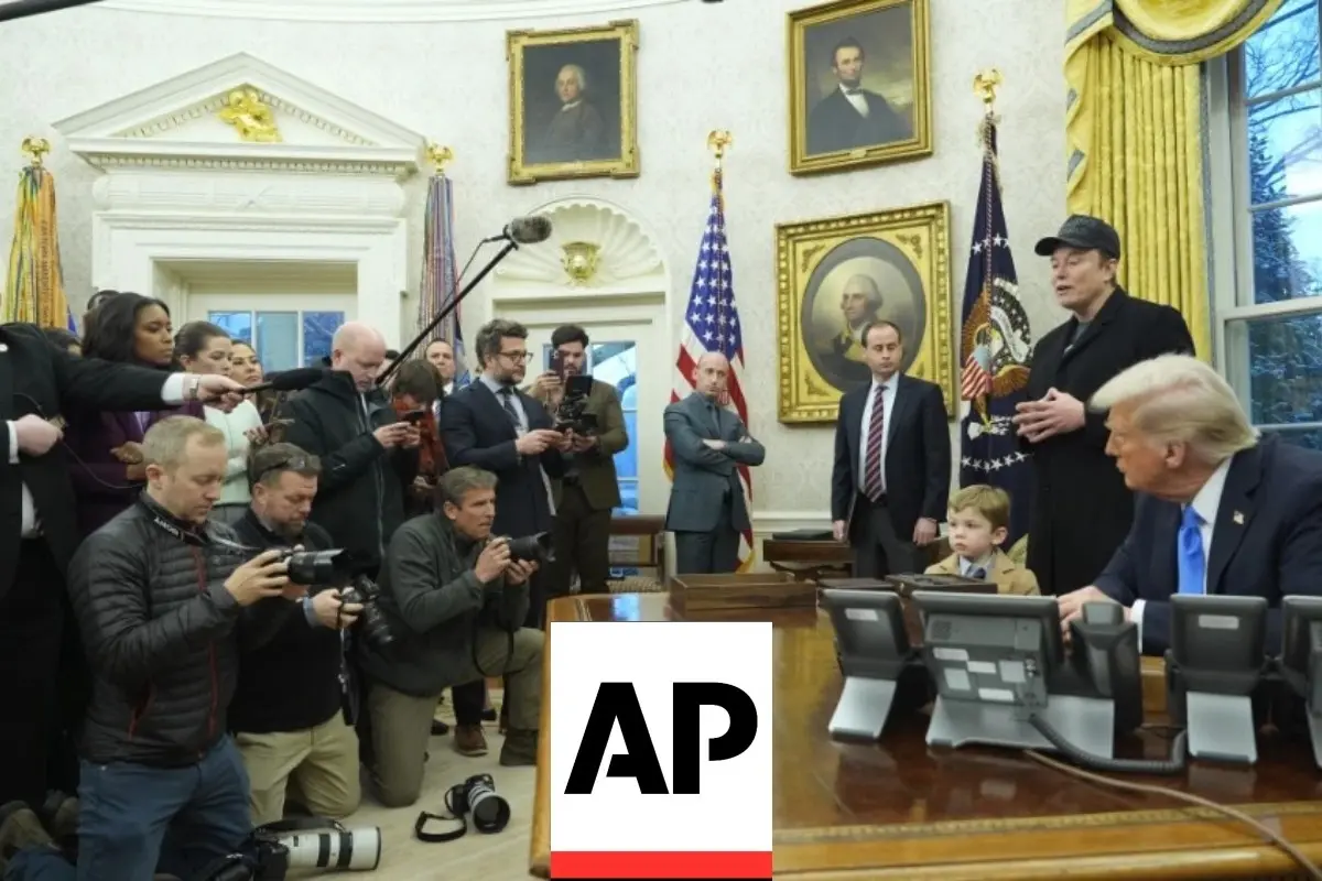 Periodistas con Donald Trump en la Casa Blanca | Logo de AP Foto: AP