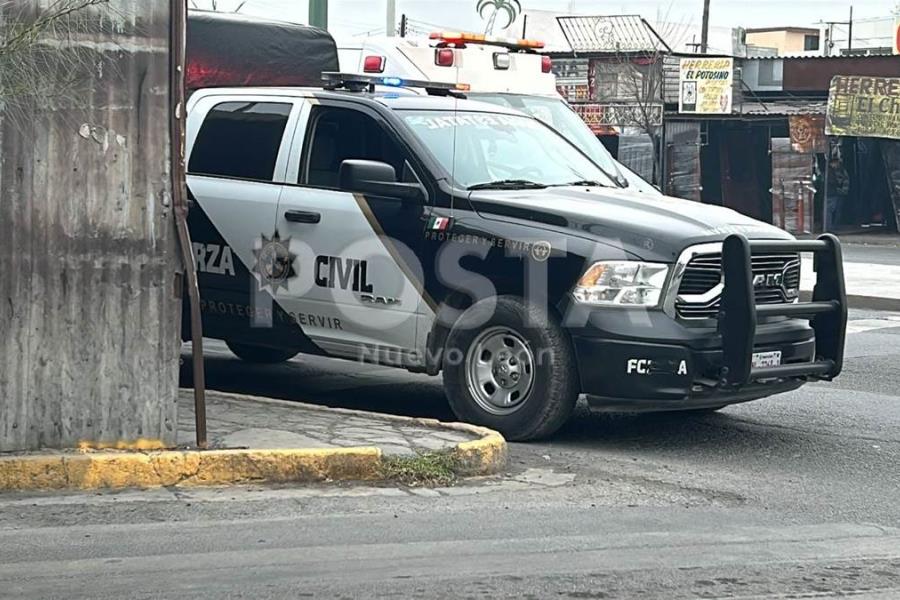 Violento robo en Monterrey, le disparan y le quitan su camioneta