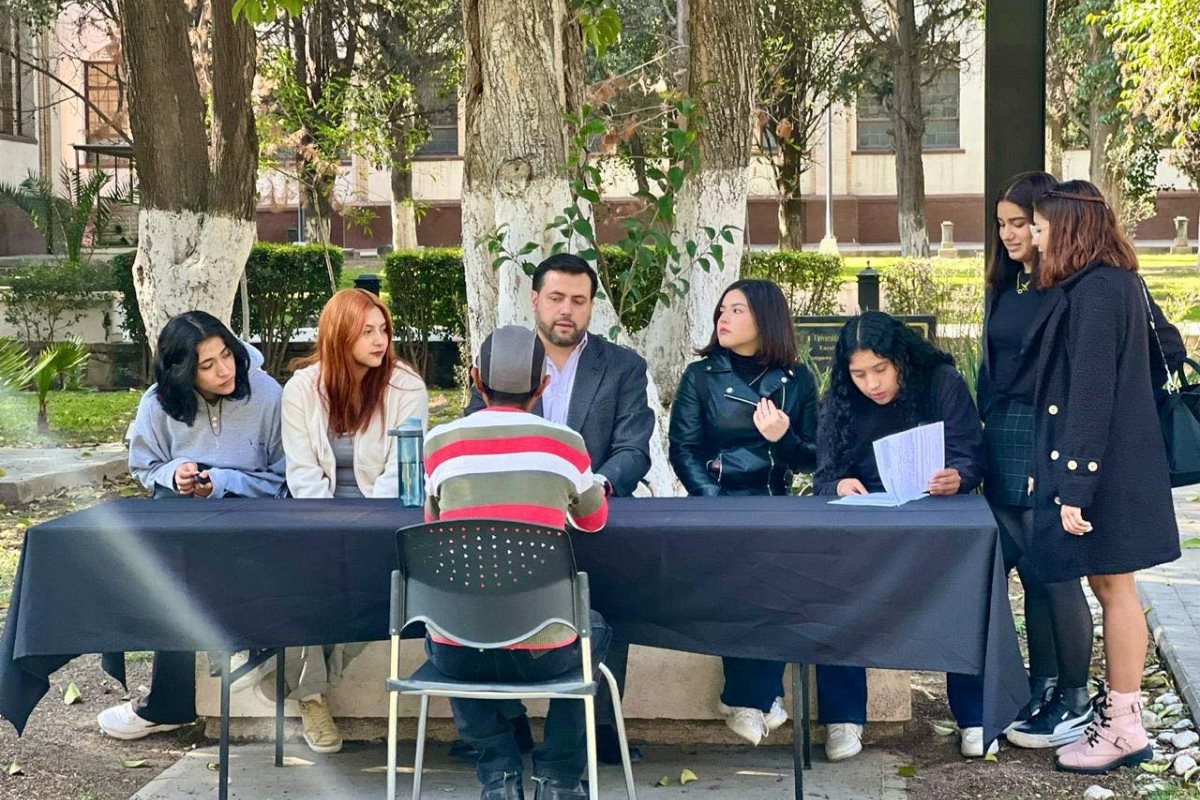 Cualquier persona que tenga dudas o problemas legales puede acudir a la jornada. /Foto: Facultad de Jurisprudencia, UAdeC, Oficial.