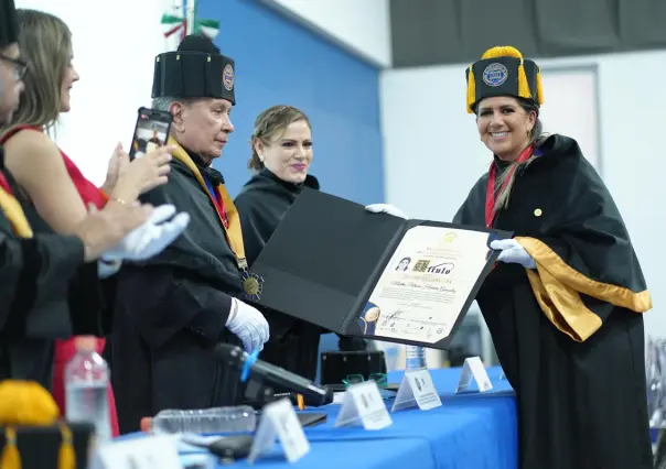 Martha Herrera recibe Doctorado Honoris Causa por su labor social y humanística