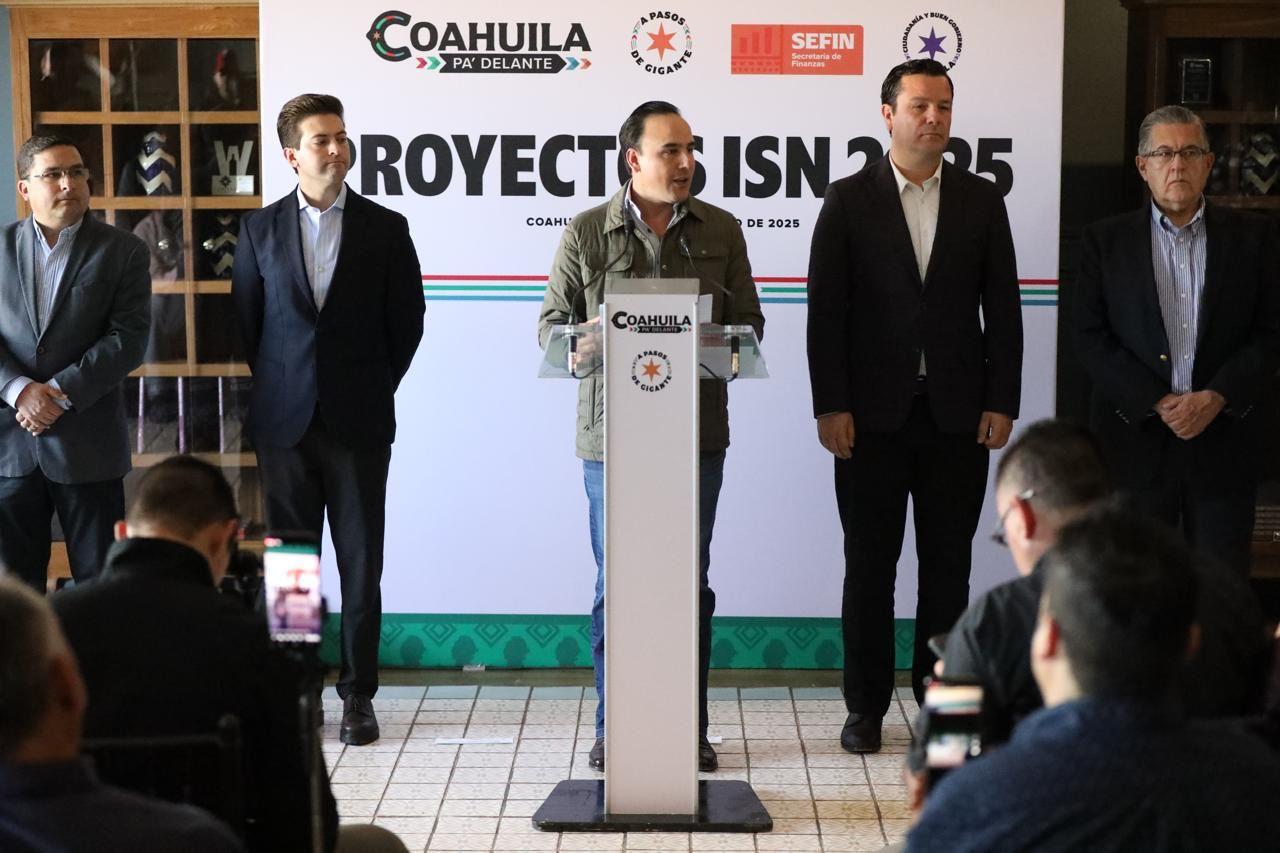 El gobernador Manolo Jiménez en rueda de prensa. (Fotografía: Manolo Jiménez)