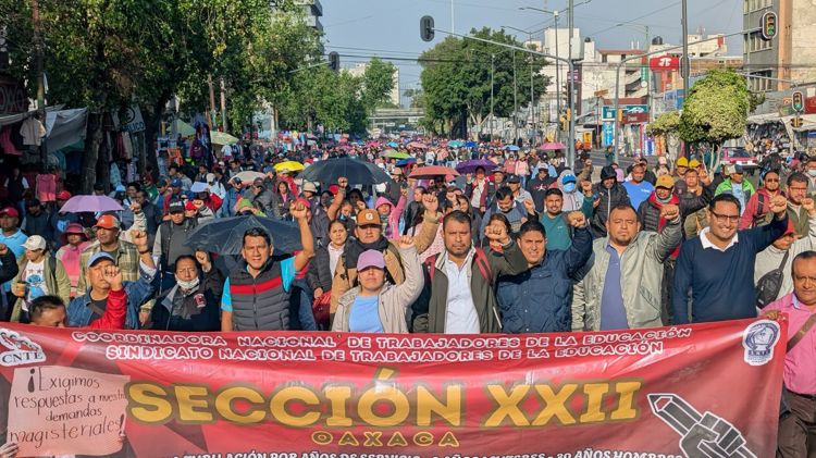 SNTE y CNTE anuncian nuevo paro de 48 horas y marcha de maestros al ...