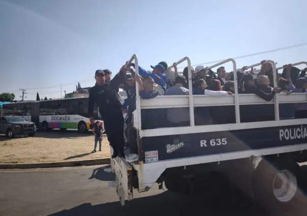 Padres de familia retiran bloqueo en Ecatepec; logran acuerdo con autoridades