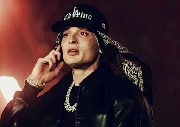 Peso Pluma grita su amor por Kenia Os durante el Festival Rolling Loud