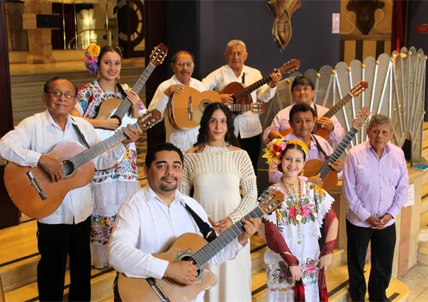 Valeria Jasso y 80 Trovadores Celebran el Día del Trovador Yucateco
