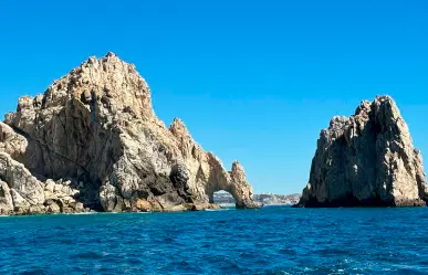 Cárcel y una multa elevada por escalar rocas cerca de El Arco de Cabo San Lucas