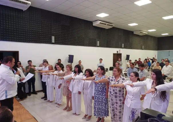 Jóvenes empresarios rinden protesta como dirigentes del sector en la CANACO Servytur Mérida