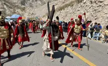Sin incidentes, miles participan en el Viacrucis del Cristo de las Noas 2025
