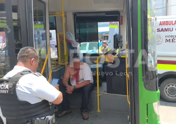 VIDEO| Chofer de ruta urbana es atacado en el centro de Monterrey