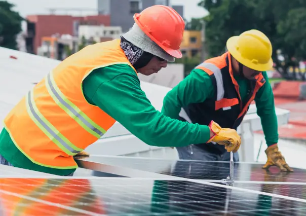¿Vives en Edomex? Así puedes obtener paneles solares gratis