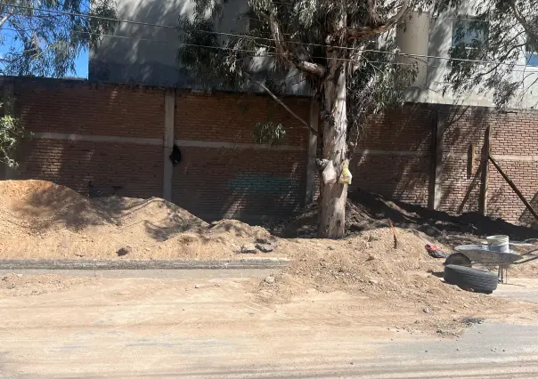 Oposición acusa que la obra pública está detenida; piden que se siga pavimentando