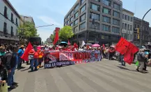 CNTE cumple 15 días de plantón y bloqueos en CDMX. Esto opinan la gente al respecto  CNTE cumple 15 días de plantón y bloqueos en CDMX. Esto opinan la gente al respecto