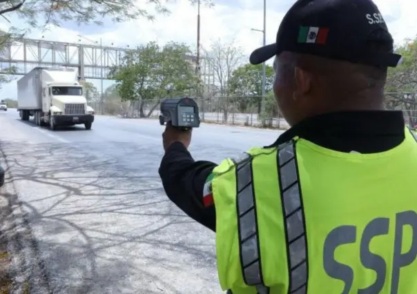 Colocan radares en periférico que detectan el uso de celular en conductores, ¿cómo funciona?