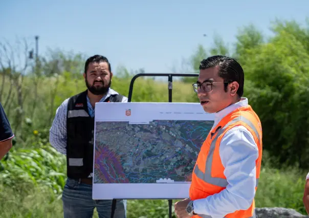 Félix Arratia inicia pavimentación en la colonia Las Lomas en Juárez