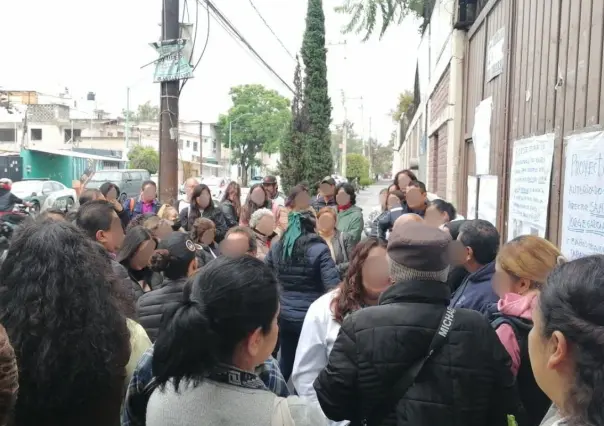 Padres protestan en Iztacalco: piden remover al director de Secundaria 258