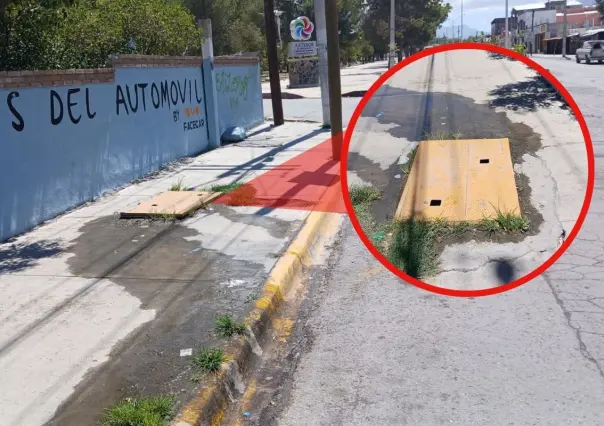 Entre aguas negras viven vecinos del blvd. Jesús Valdés Sánchez en Arteaga 