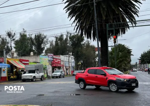 Lluvias disparan accidentes viales en Toluca, alerta Cruz Roja