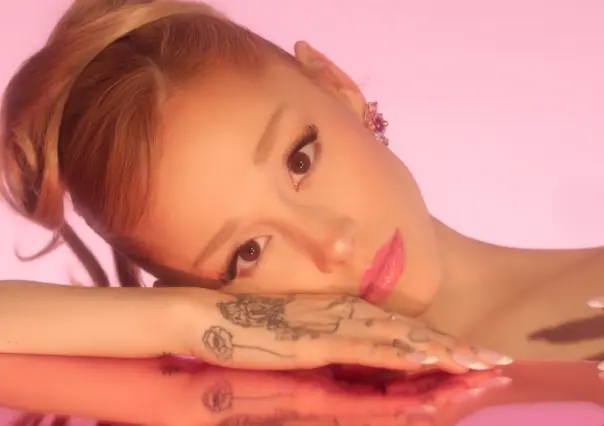 Ariana Grande se integra a la Academia: ¿votará en los Oscar 2026?"