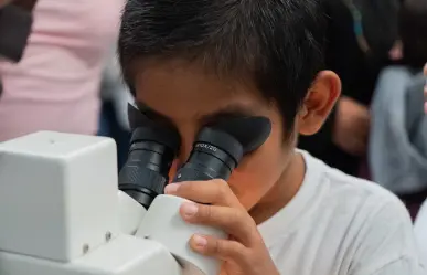 Niñas y niños de Casa Otoch disfrutan jornada especial por los 20 años del Hospital de la Amistad
