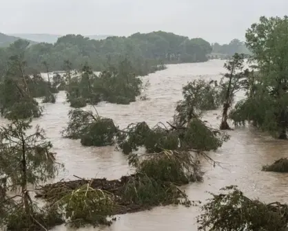 Inundaciones en Texas suman 32 muertos y decenas de desaparecidos