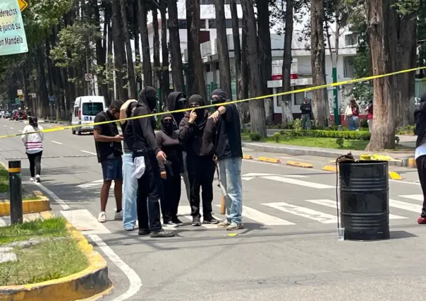 Protestan estudiantes de Medicina UAEMéx en Toluca; estas son las vialidades afectadas