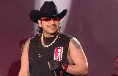 FUERZA REGIDA saca las rolas prohibidas en el CDMX ante 70 mil personas