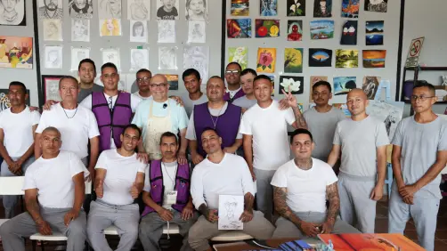 Del encierro al arte: internos del CERESO 1 de Apodaca participan en taller de pintura