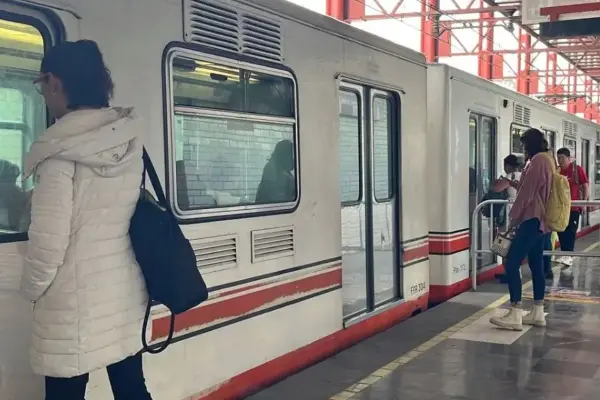 EN VIVO | Fallas en Línea A del Metro CDMX provocan retrasos y confusión; así la marcha de los trenes este martes