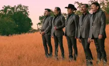 Los Tigres del Norte: integrante sufre aparatosa caída durante concierto