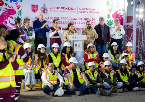 Clara Brugada arranca programa de bacheo nocturno en más de 217 vialidades de la CDMX