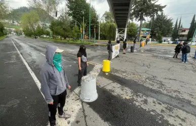 Estudiantes de Geografía de la UAEMéx mantienen paro y exigen destitución de su directora