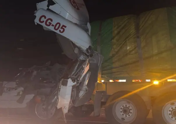 Choque de tráiler deja dos heridos en la Carretera Saltillo-Monterrey
