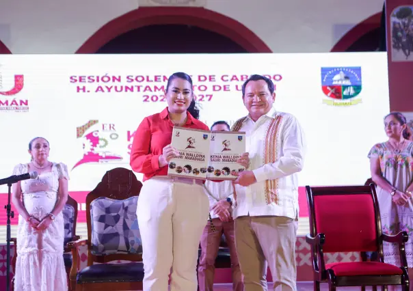 Joaquín Díaz Mena refrenda apoyo a Umán durante el Primer Informe de la alcaldesa