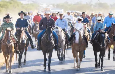 Raúl Cantú da inicio a las Fiestas Patronales de Nuestra Señora de la Asunción en Salinas Victoria