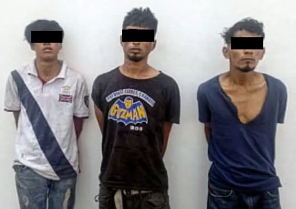 Detienen a tres hombres tras pelear por repartición de objetos robados en Escobedo