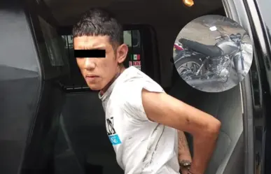 Escape fallido; policía asegura a joven con moto robada en Monterrey