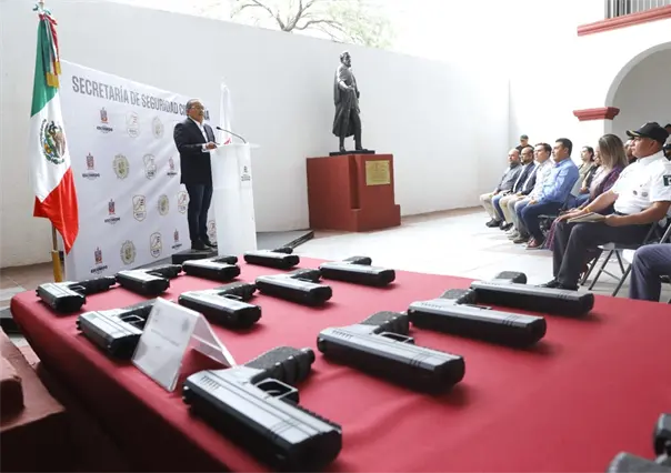 Andrés Mijes refuerza seguridad en Escobedo con entrega de armas no letales S2 a Proxpol